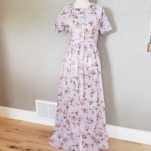 Chic Floral Lavender Maxi Dress